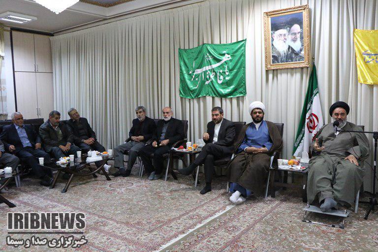 مداحان با مردم ارتباط عاطفی برقرار کنند مداحان با مردم ارتباط عاطفی برقرار کنند