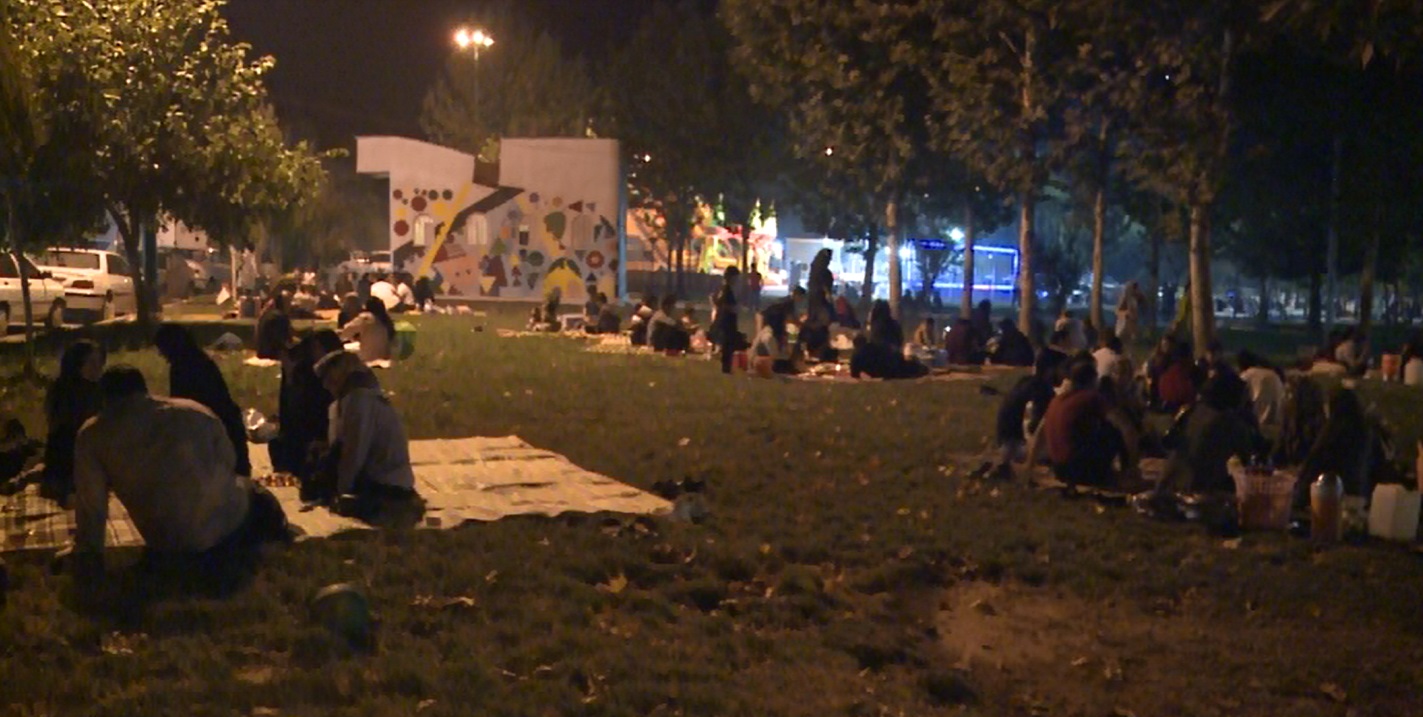 دورهمی های شبانه در پارک کوثر ایلام