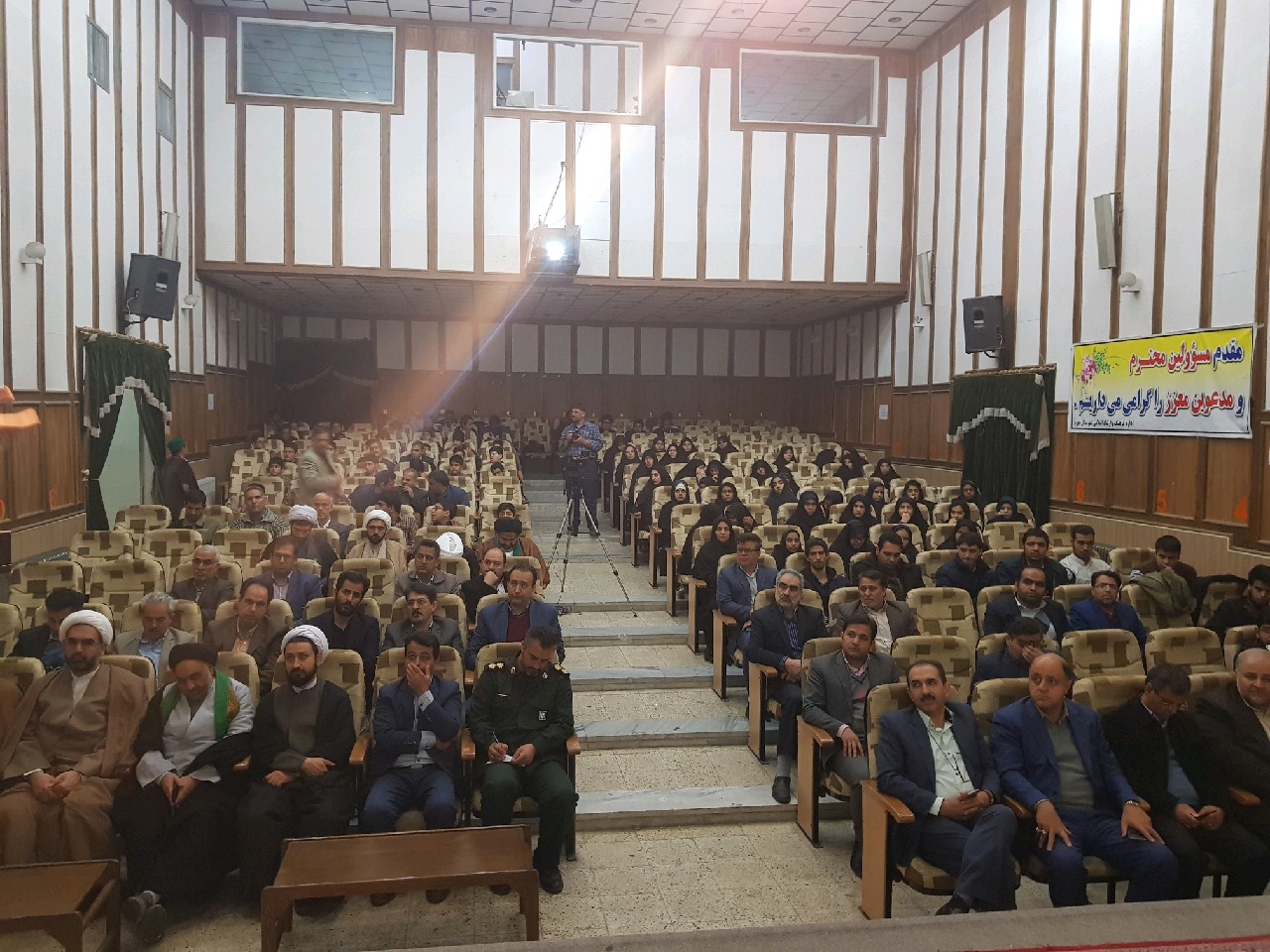 پویشی برای ترویج اقامه نماز در بین دانش آموزان