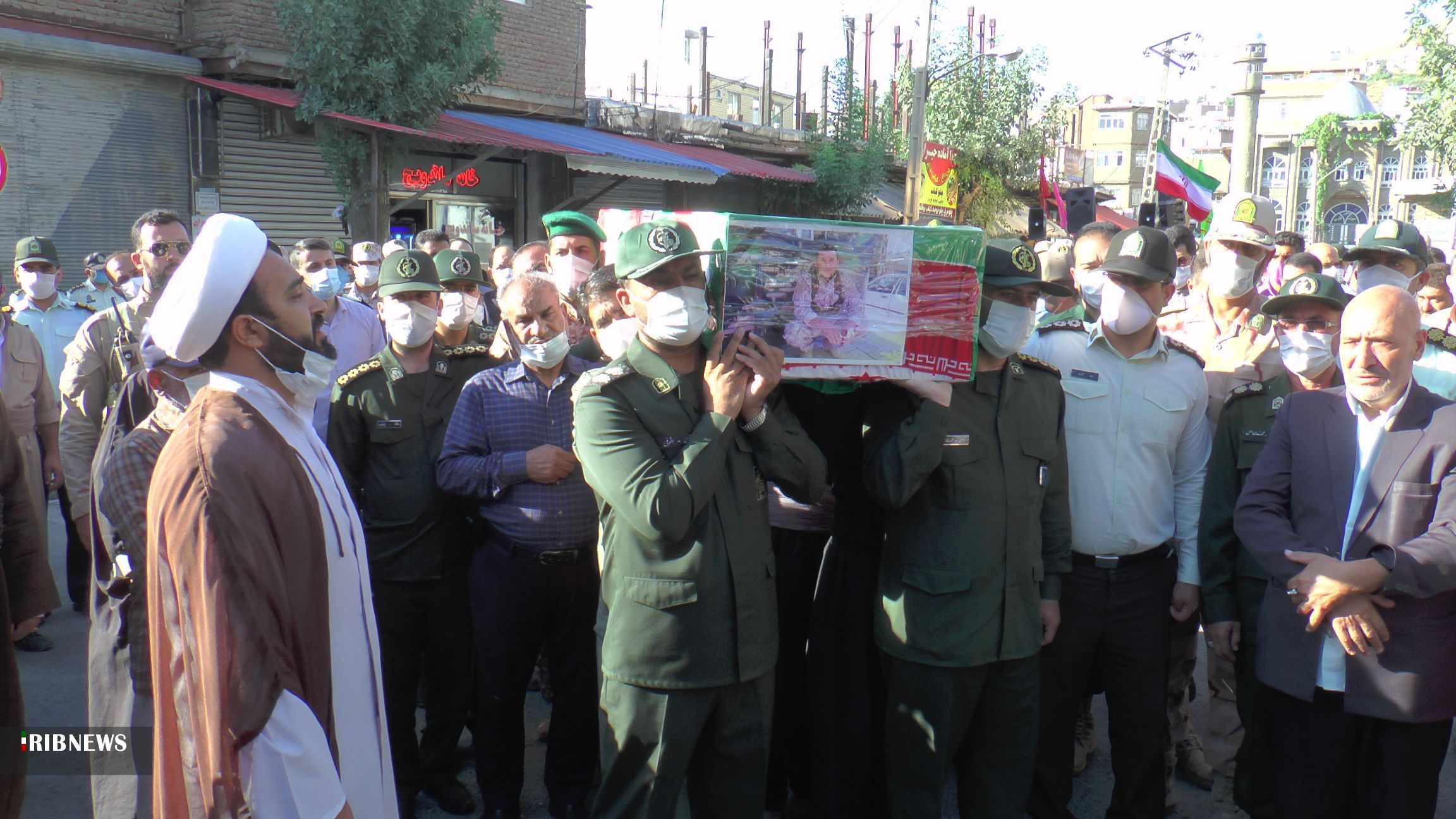 تشییع پیکر مطهر پاسدار شهید در سردشت