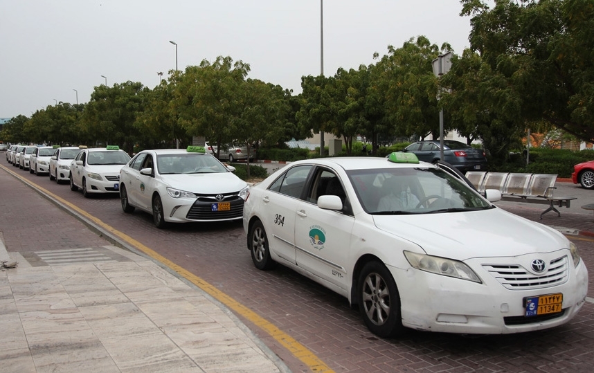 نرخ جدید کرایههای تاکسی و مینی بوس در کیش نرخ جدید کرایههای تاکسی و مینی بوس در کیش