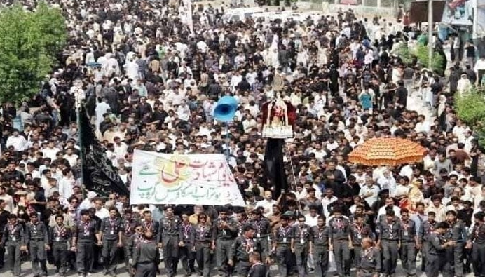 مراسم دومین شب از لیالی قدر با حضور شیعیان در شهرهای مختلف جهان مراسم دومین شب از لیالی قدر با حضور شیعیان در شهرهای مختلف جهان