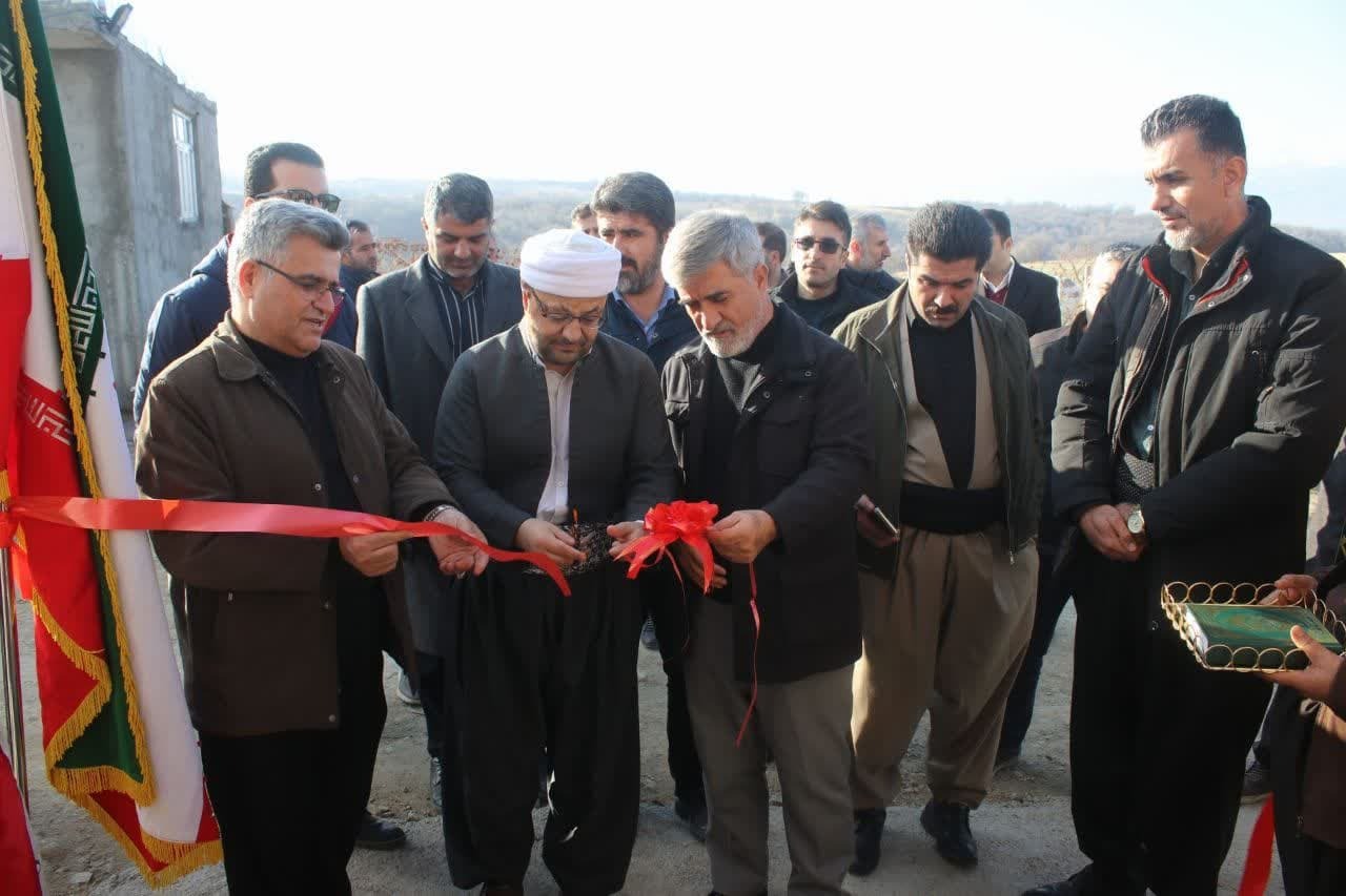 مرغداری گوشتی ۲۰ هزار قطعه‌ای در روستای هندآباد سردشت افتتاح شد