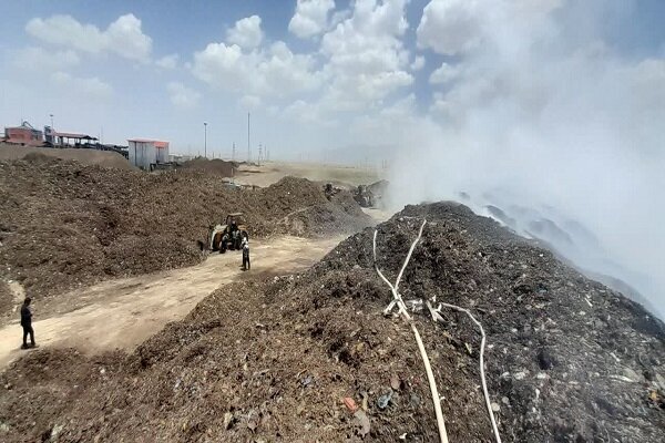 آتش‌سوزی درمحل دپوی ضایعات پلیمری