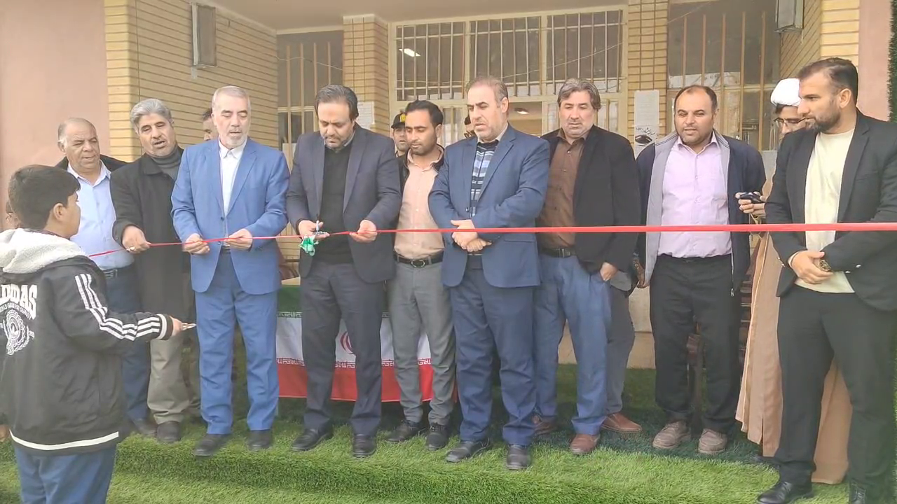 افتتاح چمن مصنوعی در مدرسه روستای پستکان شهرستان جعفرآباد قم افتتاح چمن مصنوعی در مدرسه روستای پستکان شهرستان جعفرآباد قم