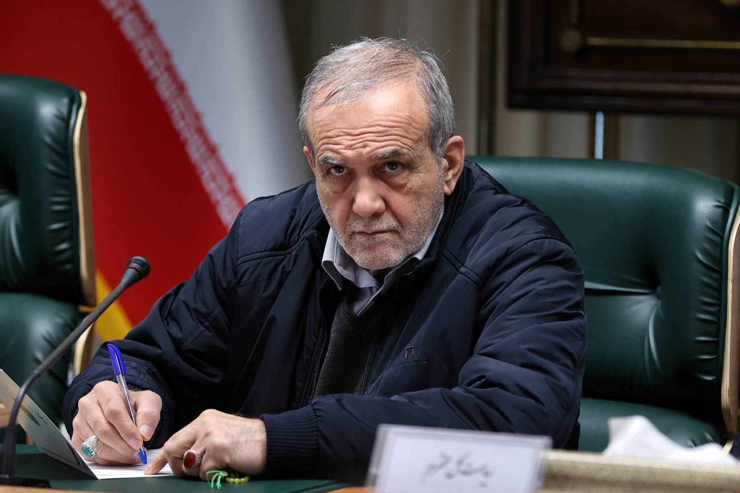 دستور پزشکیان برای حذف بروکراسی واردات کالاهای اساسی دستور پزشکیان برای حذف بروکراسی واردات کالاهای اساسی