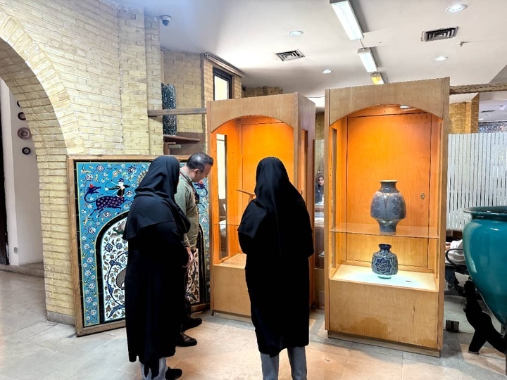 نمایش آثار هنرمندان هنر‌های سنتی در وزارت میراث‌فرهنگی