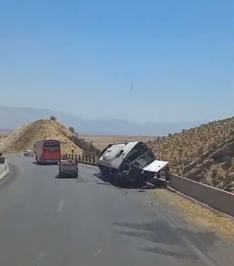 ۸ فوتی در واژگونی اتوبوس در جاده فیروزآباد – کوار
