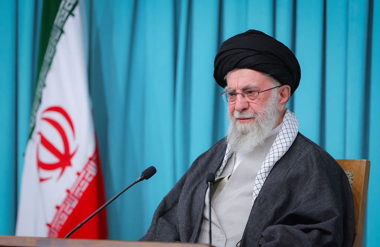 رهبر انقلاب: مذاکره با آمریکا کمکی به منافع ملی ما نمیکند رهبر انقلاب: مذاکره با آمریکا کمکی به منافع ملی ما نمیکند