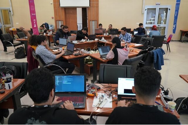 رقابت تیمهای اینترنت اشیا در مسیر حل چالشهای صنایع و کشاورزی هوشمند رقابت تیمهای اینترنت اشیا در مسیر حل چالشهای صنایع و کشاورزی هوشمند