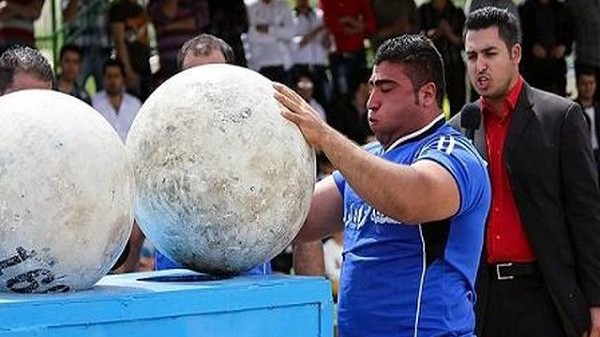 قوی‌ترین مردان ایران در چند قدمی همدان