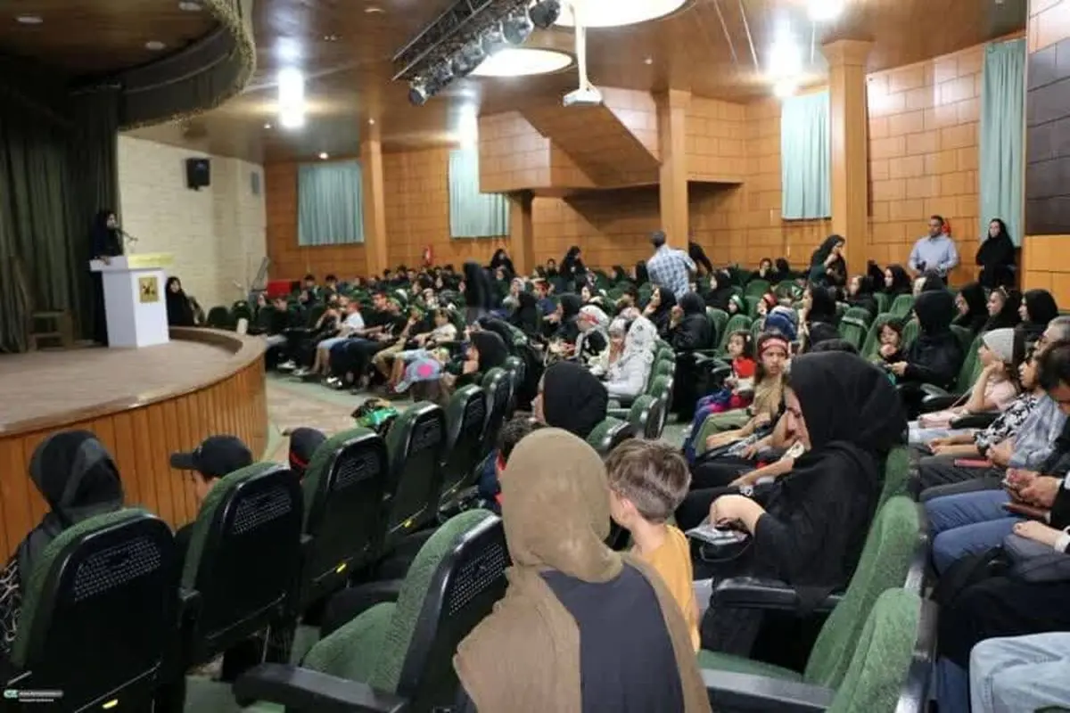 گردهمایی نوجوانان در کانون پرورش فکری کودکان و نوجوانان وراوی