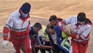 انتقال مصدومان حادثه واژگونی اتوبوس به سمیرم