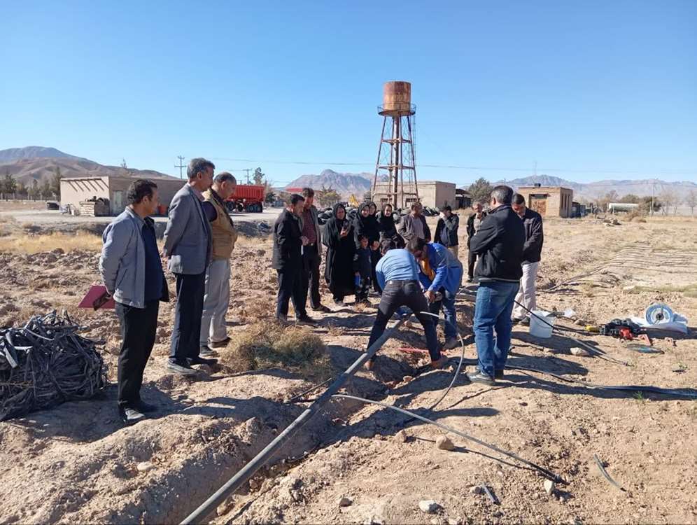 صرفه جویی مصرف آب با اجرای سامانه نوین «پیفلکس» در مزارع زعفران