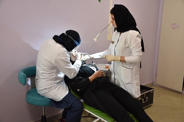 ارائه خدمات گروه دندانپزشکان جهادی در کاشان ارائه خدمات گروه دندانپزشکان جهادی در کاشان