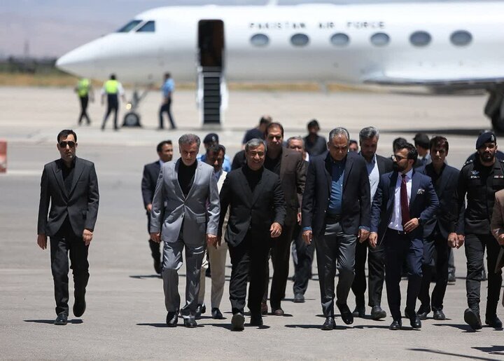وزیر کشور پاکستان وارد مشهد شد وزیر کشور پاکستان وارد مشهد شد